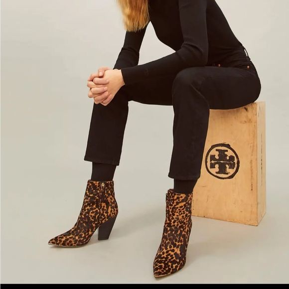 Tory Burch leopard print calf hair ankle boots - Picture 4 of 13